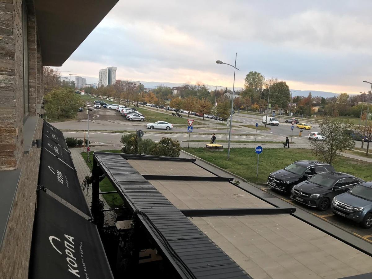 Korpa Deli Rooms Novi Sad Exteriör bild